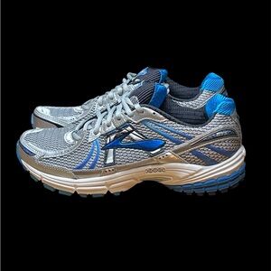 Size 8.5 WIDE - BROOKS ADRENALINE GTS 12 WHT/BLUE/DRKNVY/WHT MEN'S 110106 2E 466